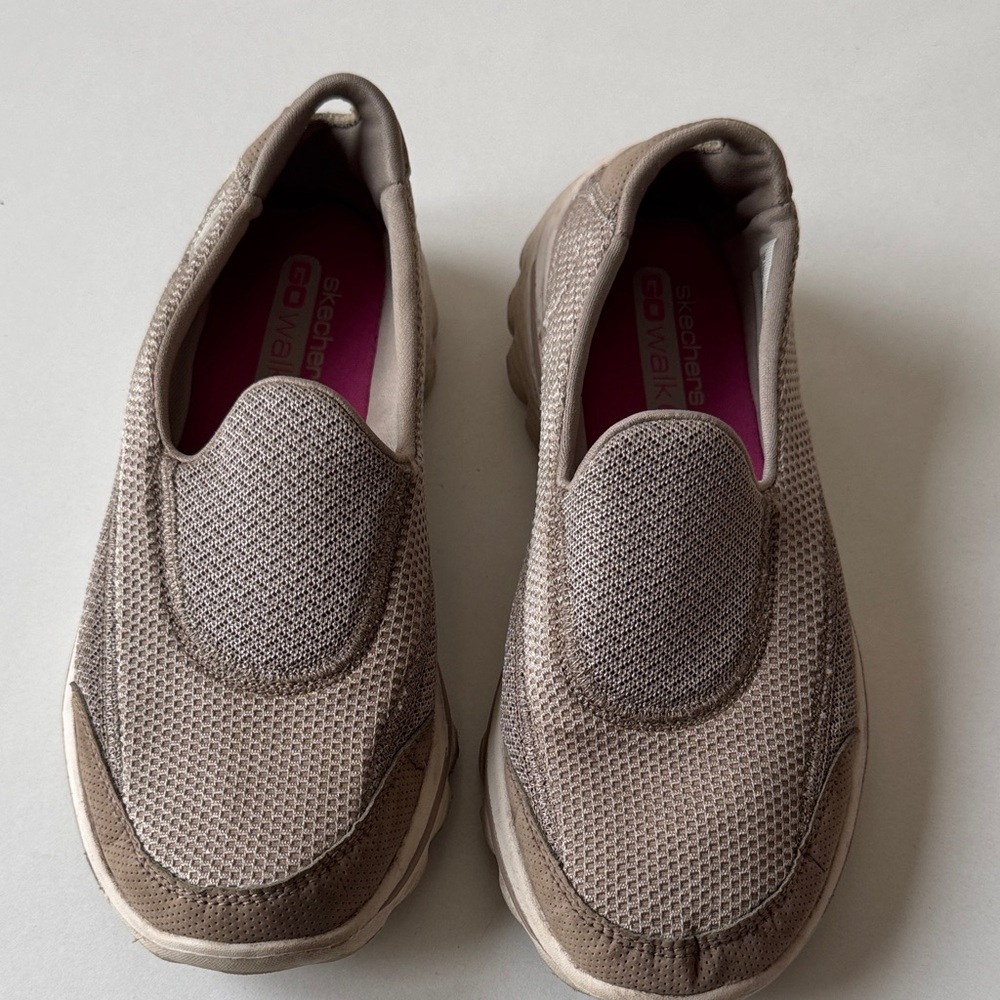 Skechers Go Walk 2 Women's Beige Slip-On shoes